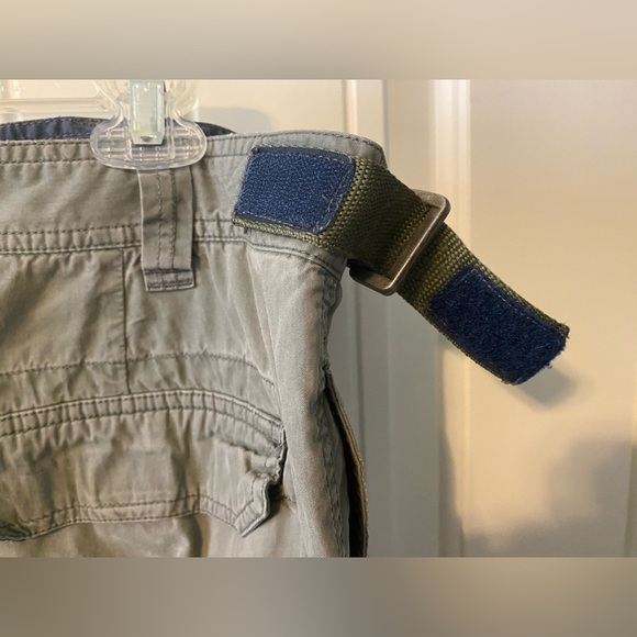 Old Navy Men’s Cargo shorts Green size 40 Belt loops zip front 6 pockets W/flaps - Picture 6 of 12